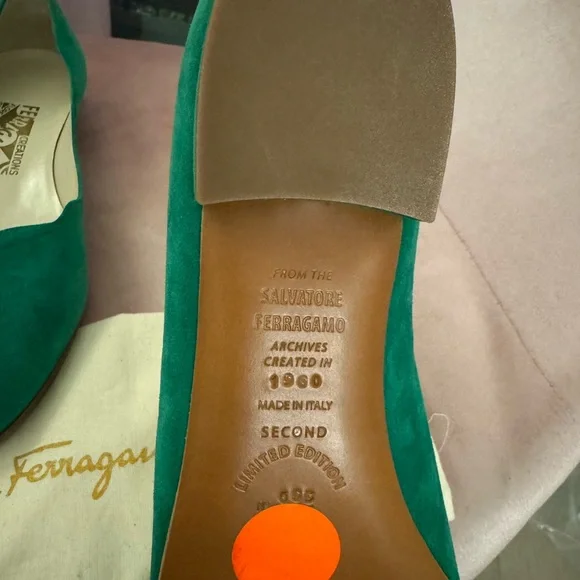 NWT Salvatore Ferragamo Turchina Ballet Flats Shoes in Green - Picture 6 of 8